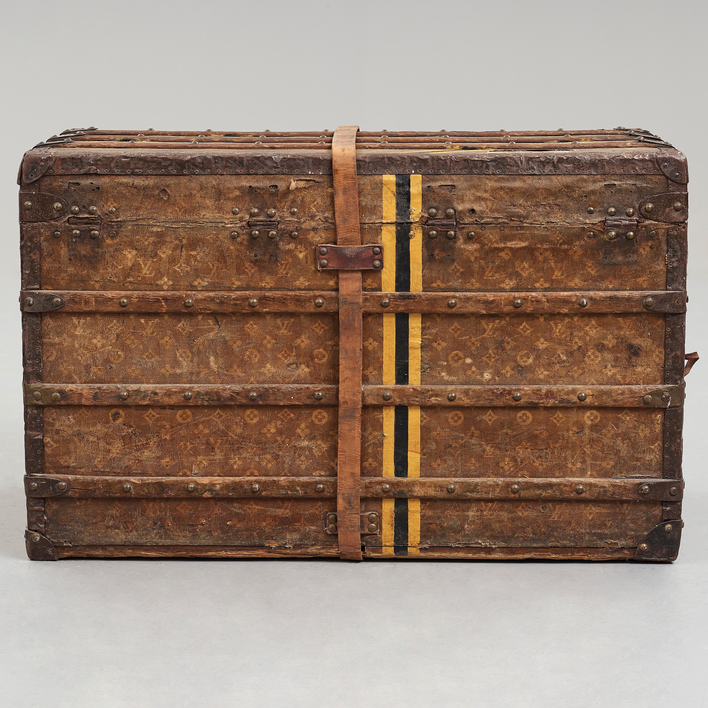 Louis Vuitton, TRUNK, Louis Vuitton, early 19th century. Bukowskis
