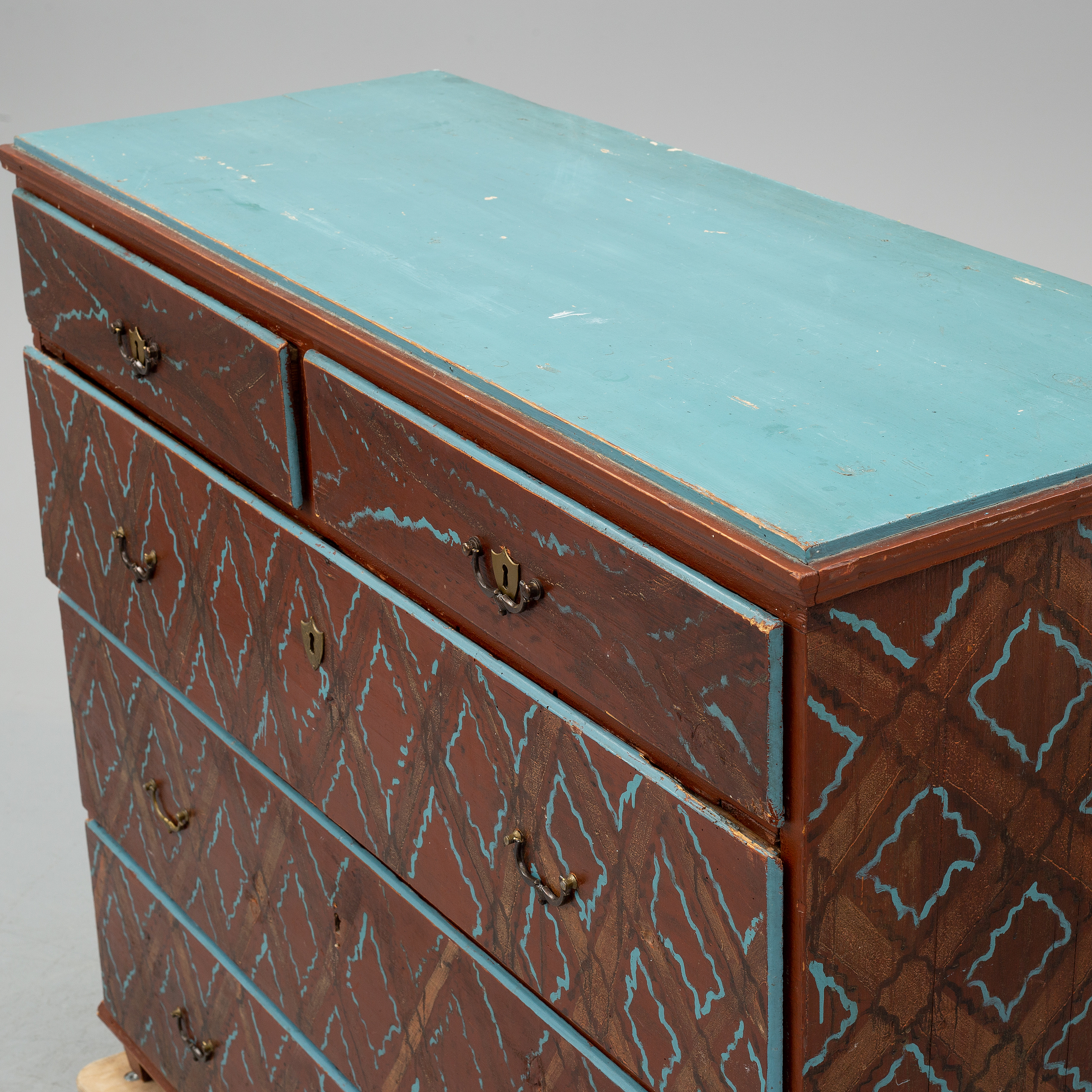 A First Half Of The 19th Century Painted Chest Of Drawers Bukowskis