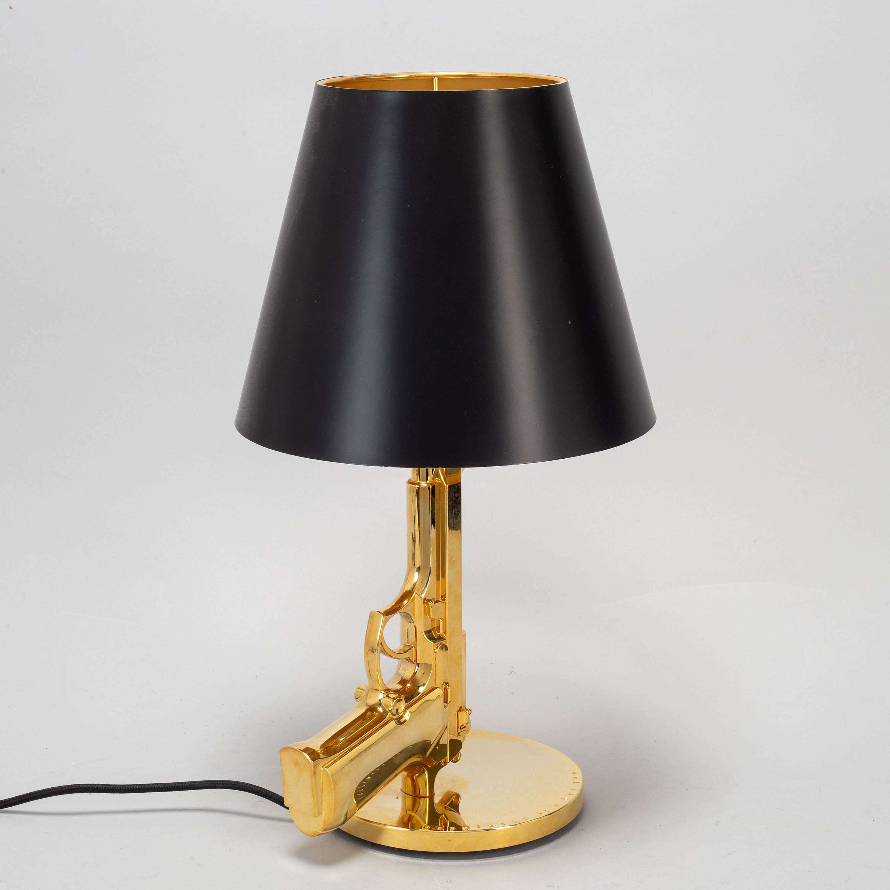 PHILIPPE STARCK, BORDSLAMPA, "Gun bedside Lamp", Flos, formgiven 2005