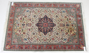 123369. MATTA, orientalisk. 210 x 142.