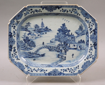 123763. STEKFAT, porslin, Qianlong, Kina. 1700-tal.