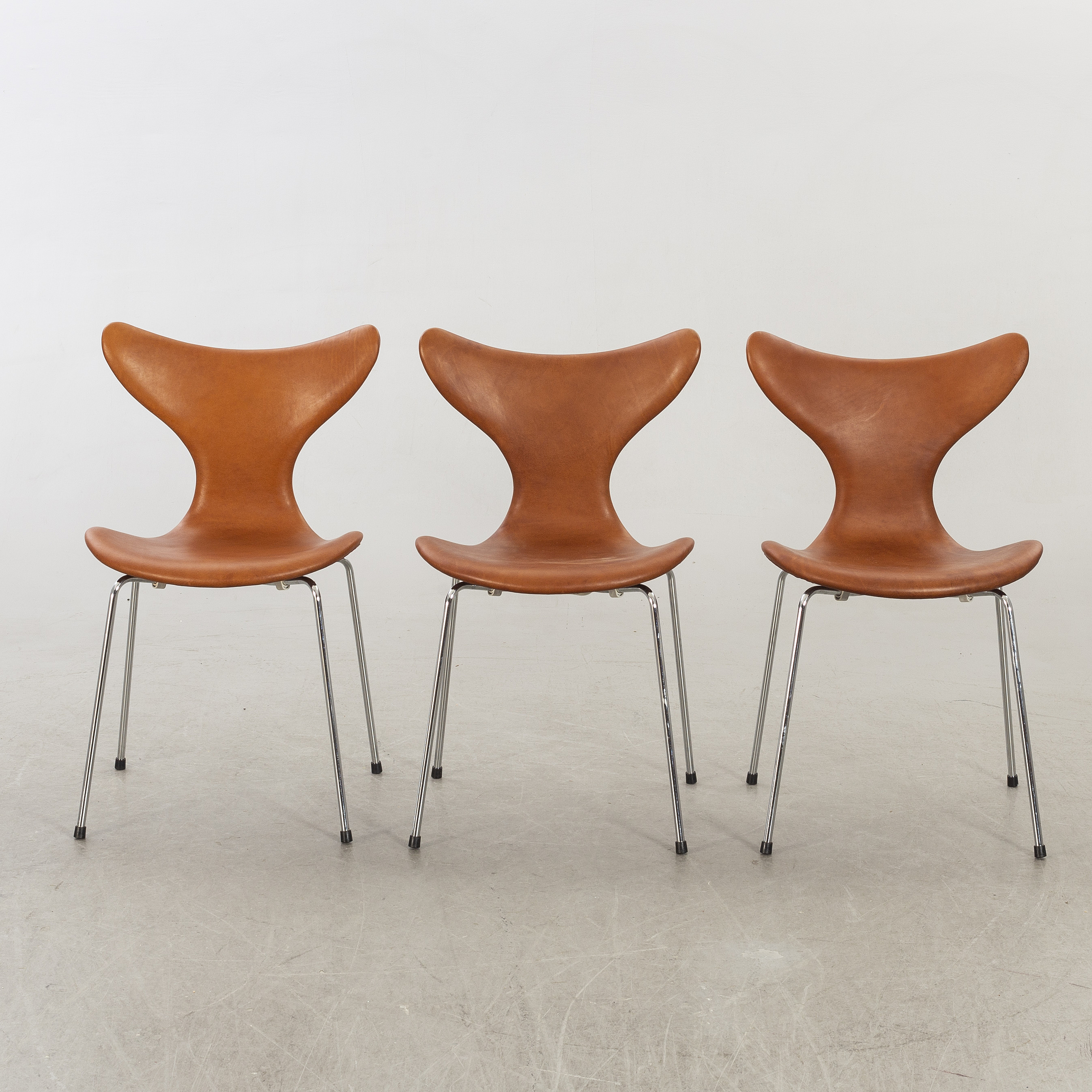ARNE JACOBSEN Stolar 6 St M sen Liljan Fritz Hansen Bukowskis arne-jacobsen-stolar-6-st-m-sen-liljan-fritz-hansen-bukowskis