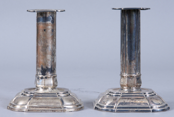 125797. LJUSSTAKAR, 2 st, silver, bl a 1953.