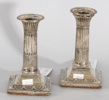 12631. LJUSSTAKAR, ett par , silver, empirestil, London, 1900.