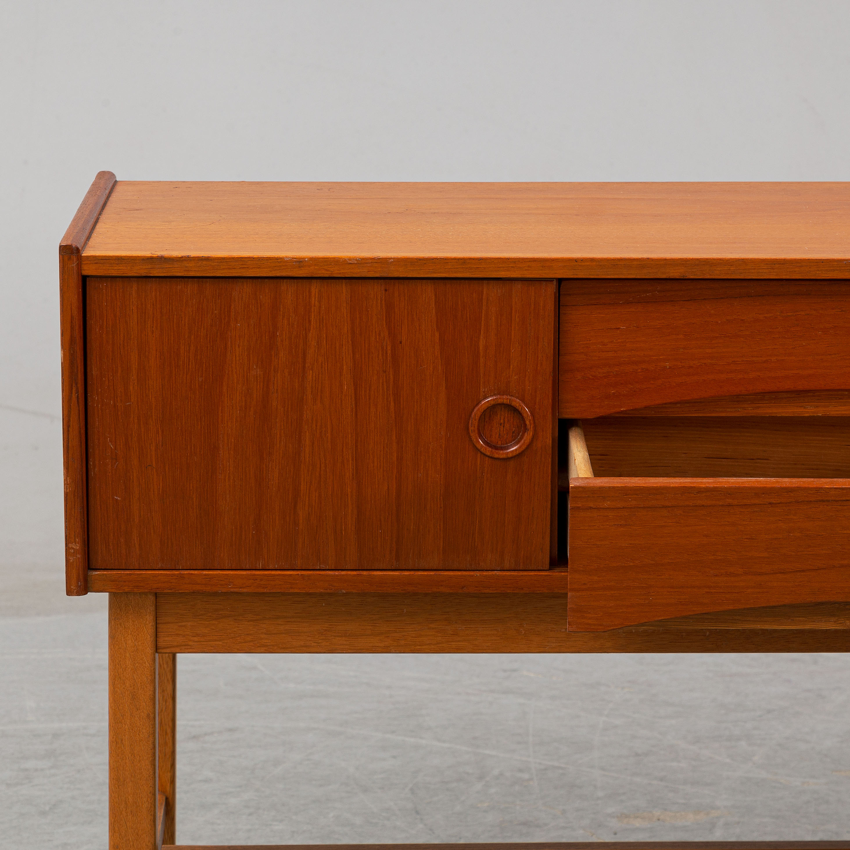 Hallmöbel, 1950/60-tal-. - Bukowskis