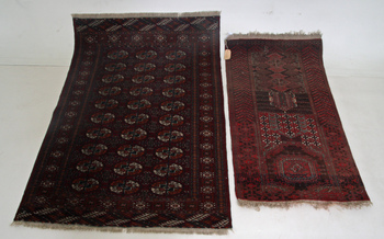127945. MATTOR, 2 st, orientaliska. 117 x 65 resp 142 x 97.