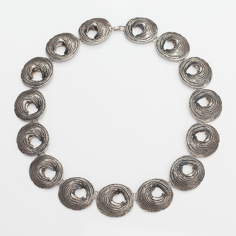 Helky Juvonen, Halsband, sterlingsilver. Westerback, Helsingfors 1973.