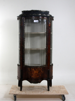 129481. VITRINSKÅP, Louis XV´stil.