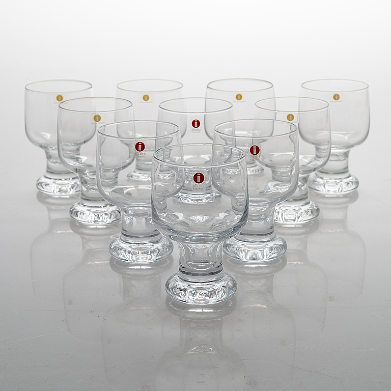 Tapio Wirkkala, 35-piece 'Joiku' drinking glasses for Iittala 1973-1991 ...