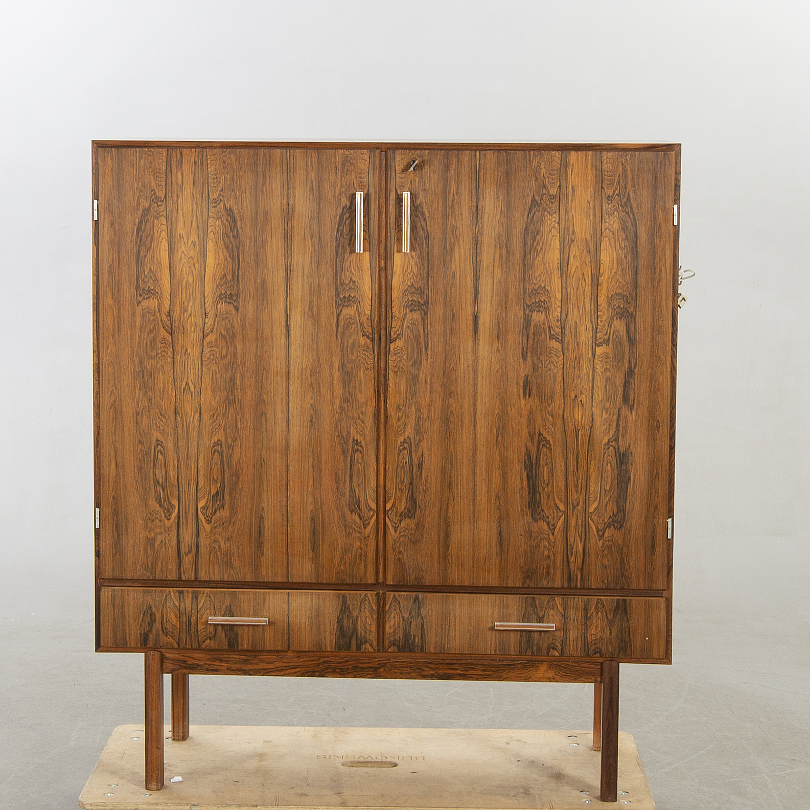 Axel Christensen, barskåp Odder Möbelfabrik, Danmark, 1960tal. Bukowskis