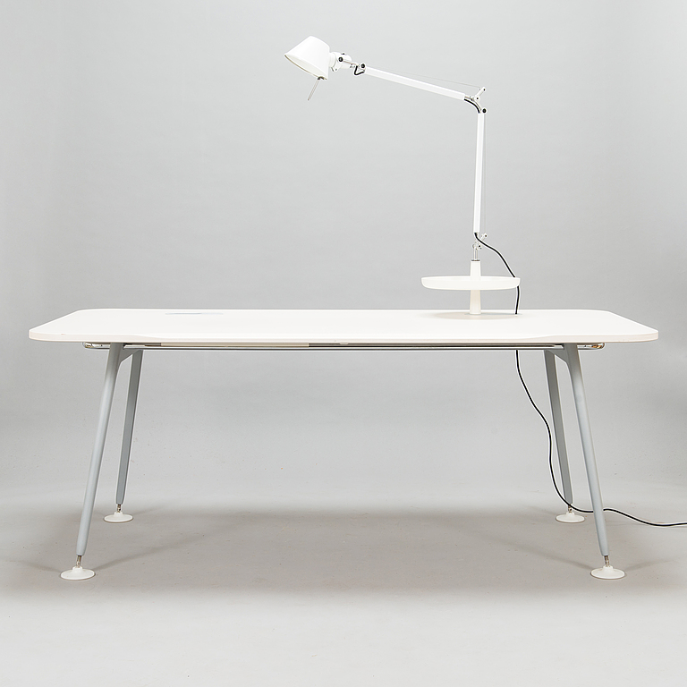 Jasper Morrison, a 21st century 'ATM System' working desk for Vitra