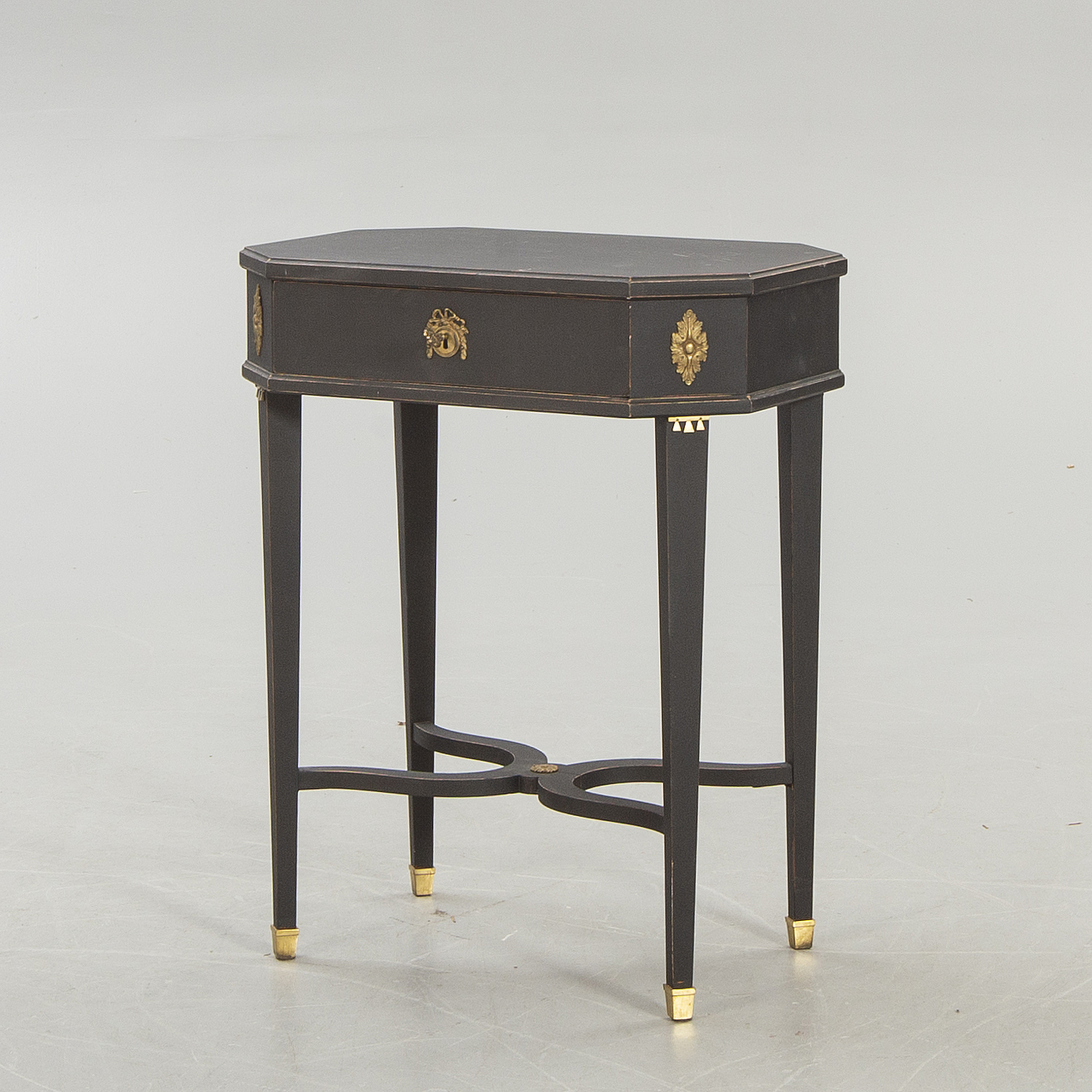 A painted Gustavian style side table mid 1900s/later part. Bukowskis
