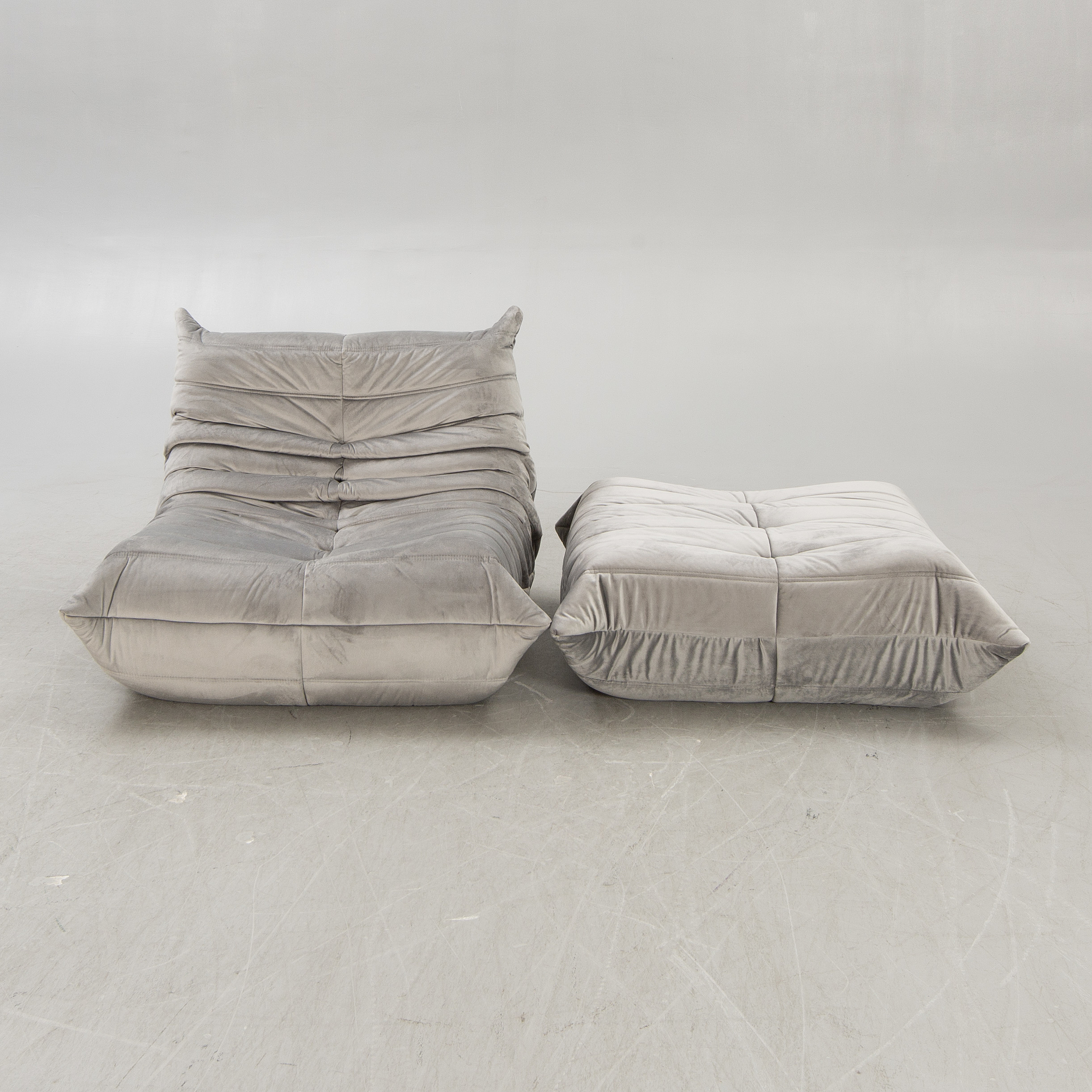 Michel Ducaroy Togo Soffa F t lj Samt Fotpall Ligne Roset 2000 michel-ducaroy-togo-soffa-f-t-lj-samt-fotpall-ligne-roset-2000