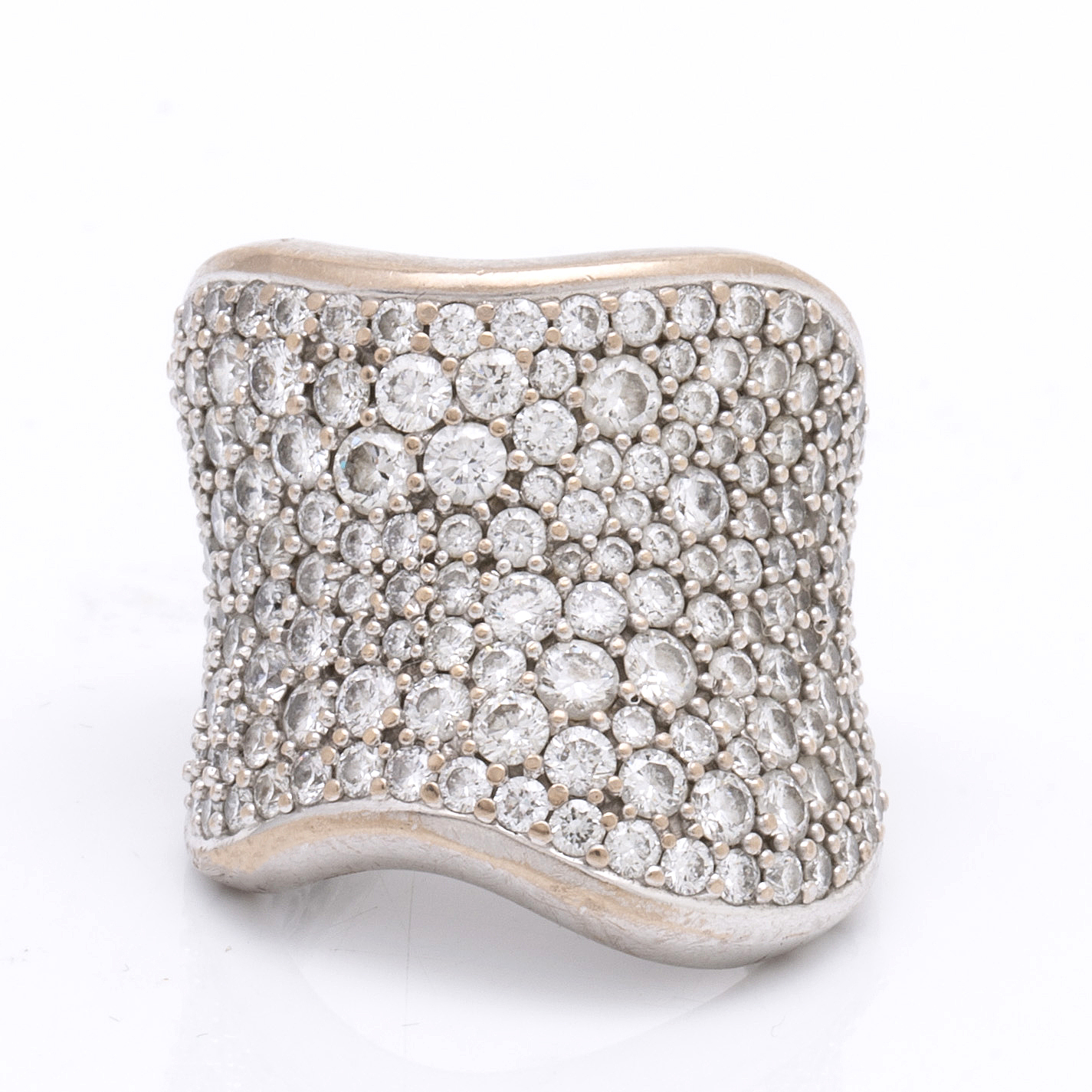 Ole Lynggaard Ring 18K Vitguld Briljanter Ca 4 00 Ct Tot Kiss Ole Lynggaard Ring 18K Vitguld Briljanter Ca 4 00 Ct Tot Kiss