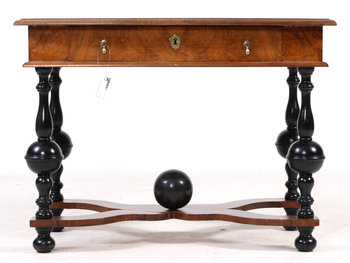 135671. BORD, barockstil, 1900-talets början.
