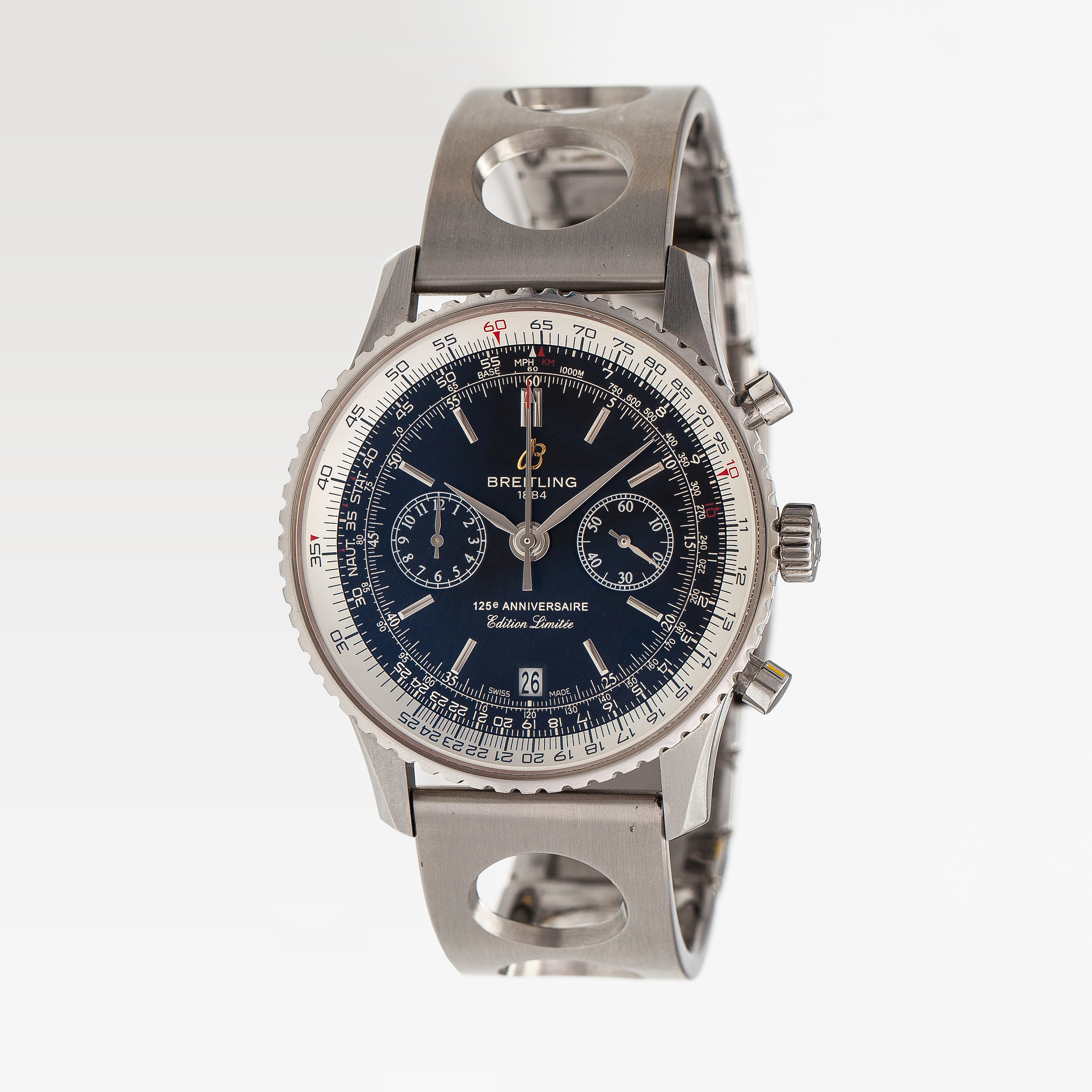 Breitling, Navtimer, 125e Anniversaire, Edition Limitée, wristwatch, 43 mm.  - Bukowskis