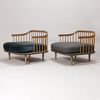 Space Copenhagen, a pair of 'Fly SC1' lounge chairs from & Tradition ...