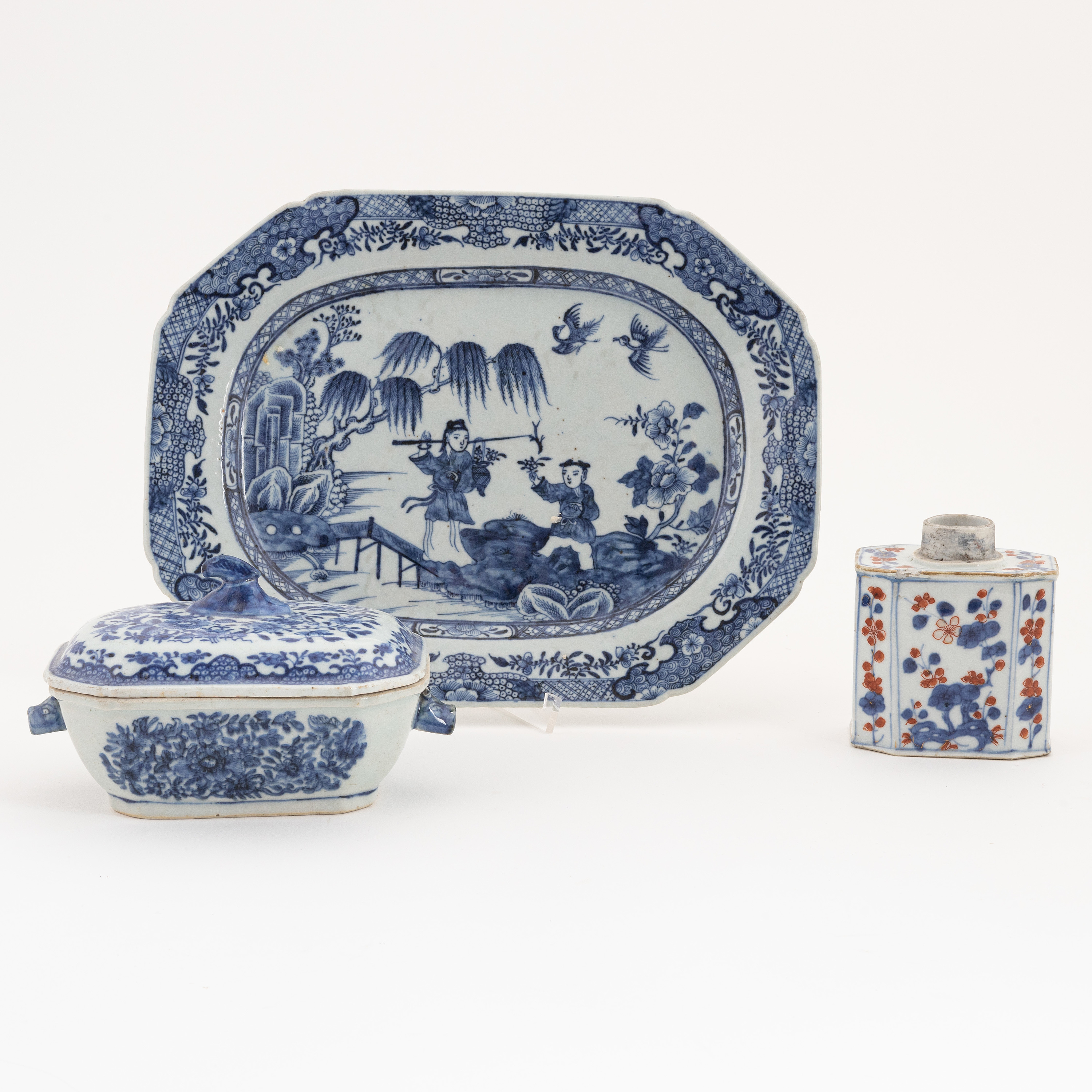 A group of Chinese porcelain, Qing dynasty, 18th Century. Bukowskis