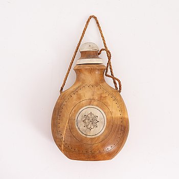 A birch flask by Tore Sunna, before 1963, signed.