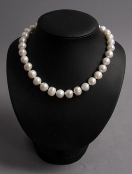 140121. COLLIER, kinesiska sötvattenspärlor.