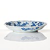 A blue and white dish, Qing dynasty, Kangxi (1662-1722).