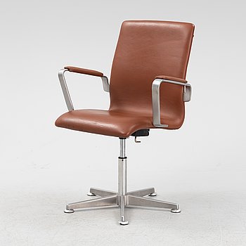 Arne Jacobsen, a desk chair, model 'Oxford', Fritz Hansen.