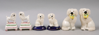 142943. FIGURINER, 3 par, porslin, Staffordshire-typ, England, 1900-tal.