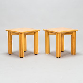 Two 1970s pine wood stools, Lepofinn, Finland. - Bukowskis