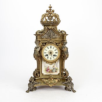 A Neo Renaissance table clock around 1900. - Bukowskis