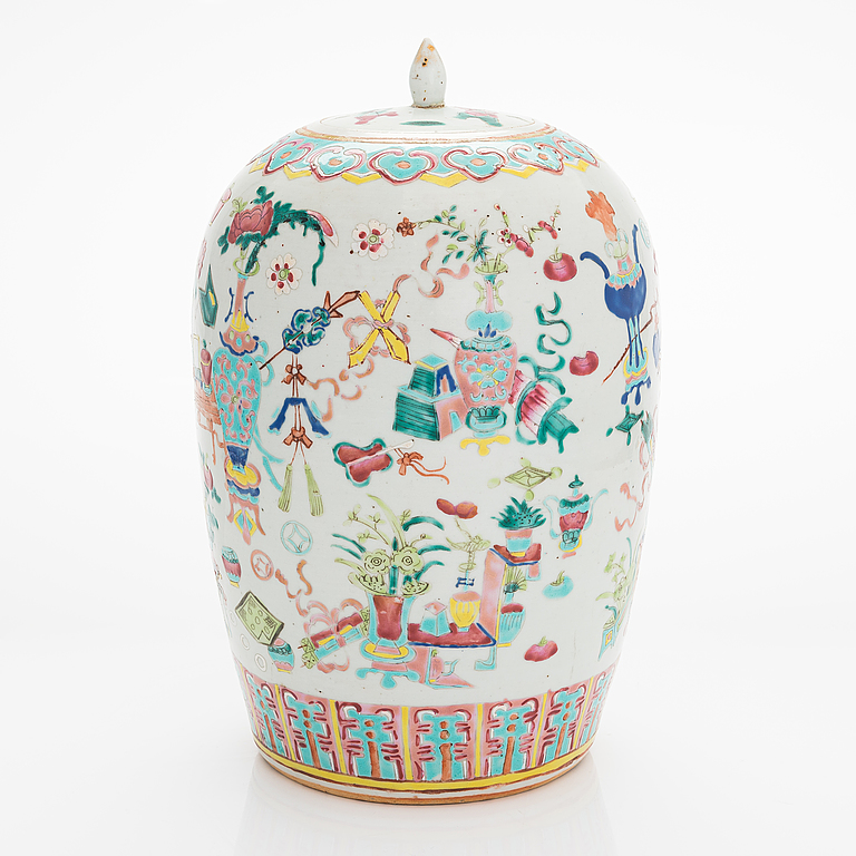 A famille rose vase, Qing dynasty, circa 1900.