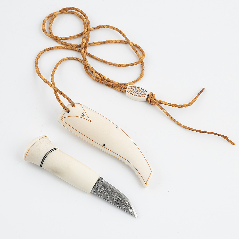 A reindeer horn knife by Bertil Fällman, signed.