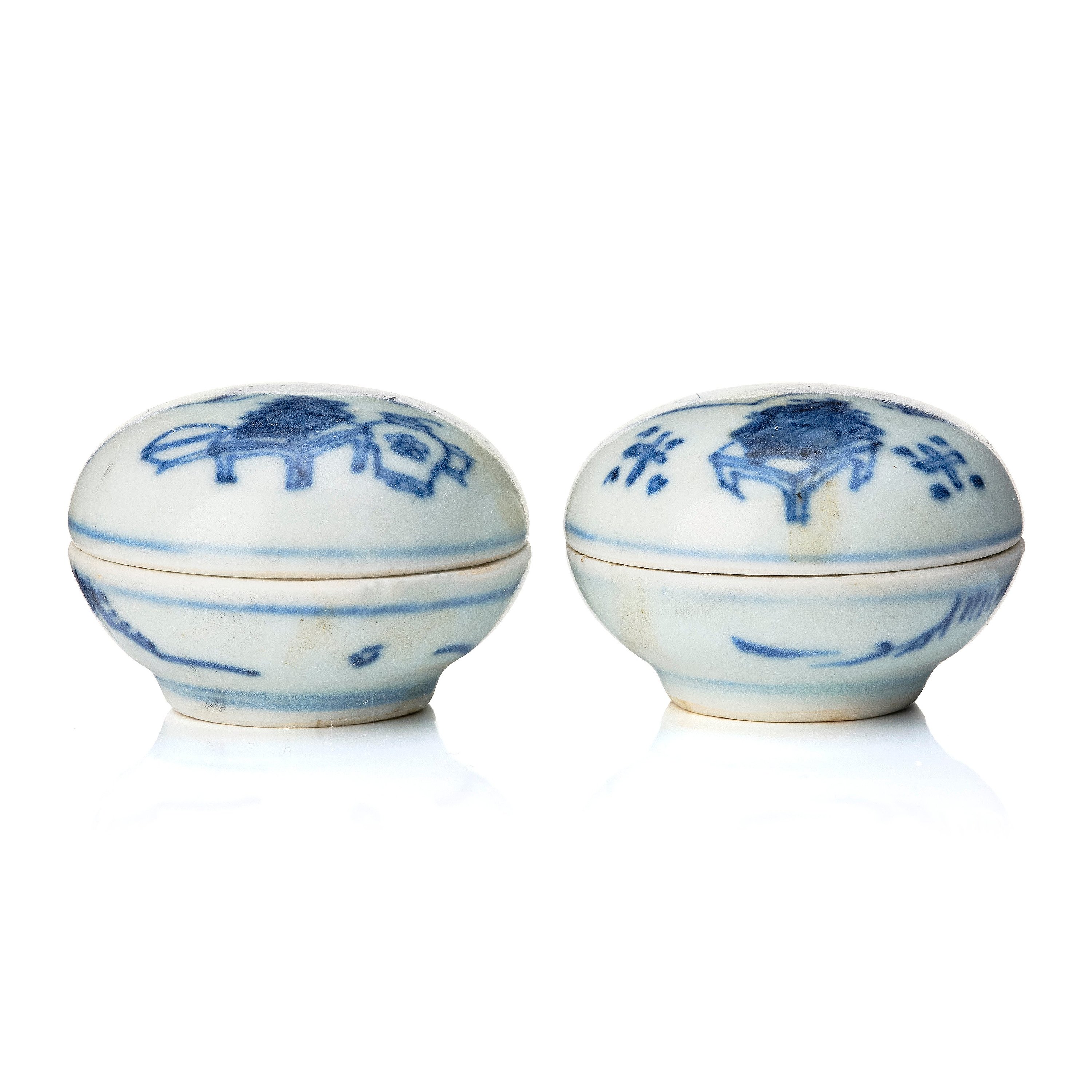 Two blue and white boxes with covers, 'Hatcher Cargo', 17th Century