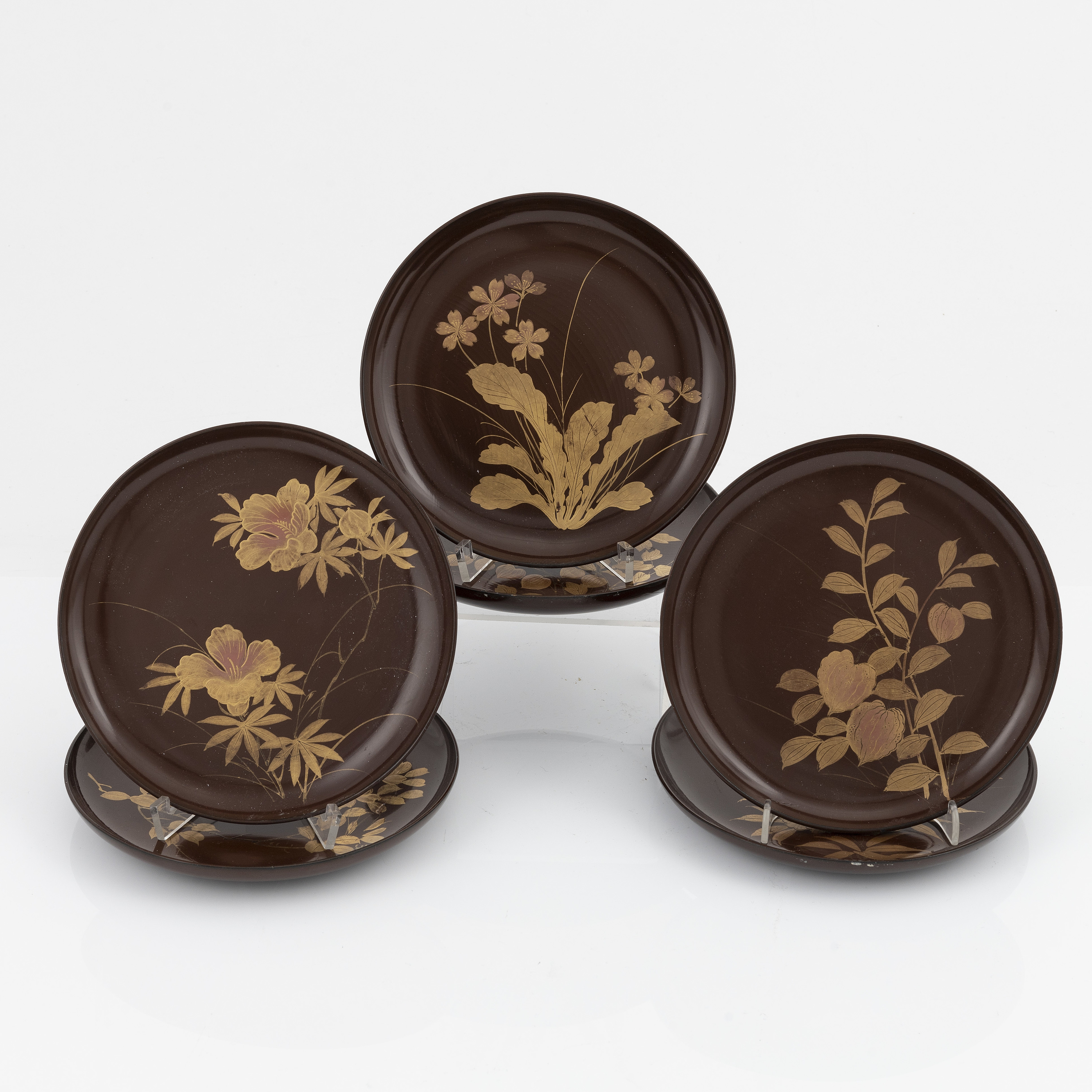 Six lacquerware plates, Japan, Meiji (18681912). Bukowskis