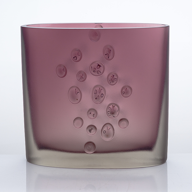 tapio-wirkkala-glass-vase-signed-tapio-wirkkala-3305-bukowskis