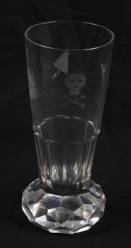 147035. FRIMURARBÄGARE, glas.