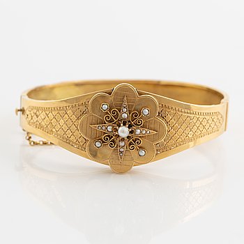 Armring, guld och pärlor. 1800-tal.