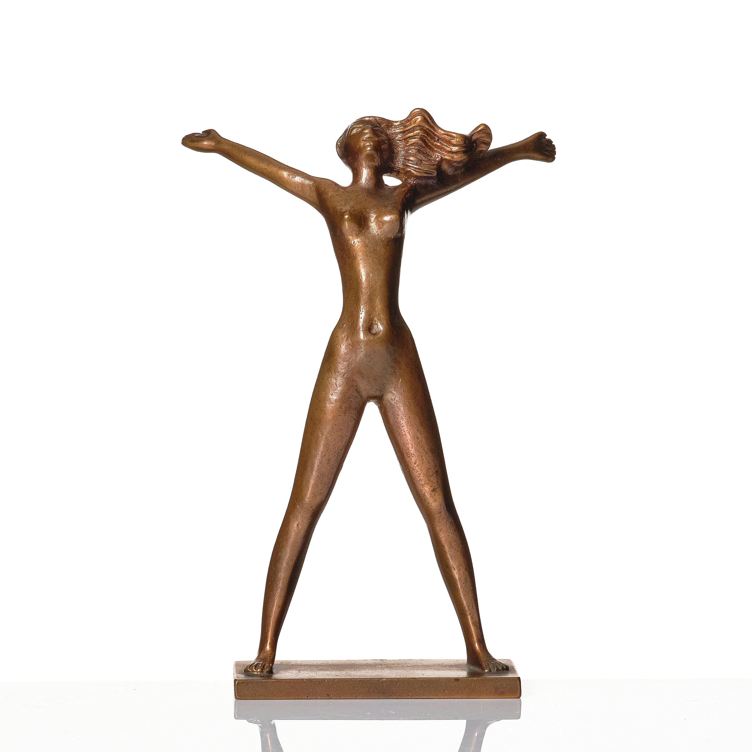 stig-blomberg-fritidsflickan-a-bronze-sculpture-ystad-brons