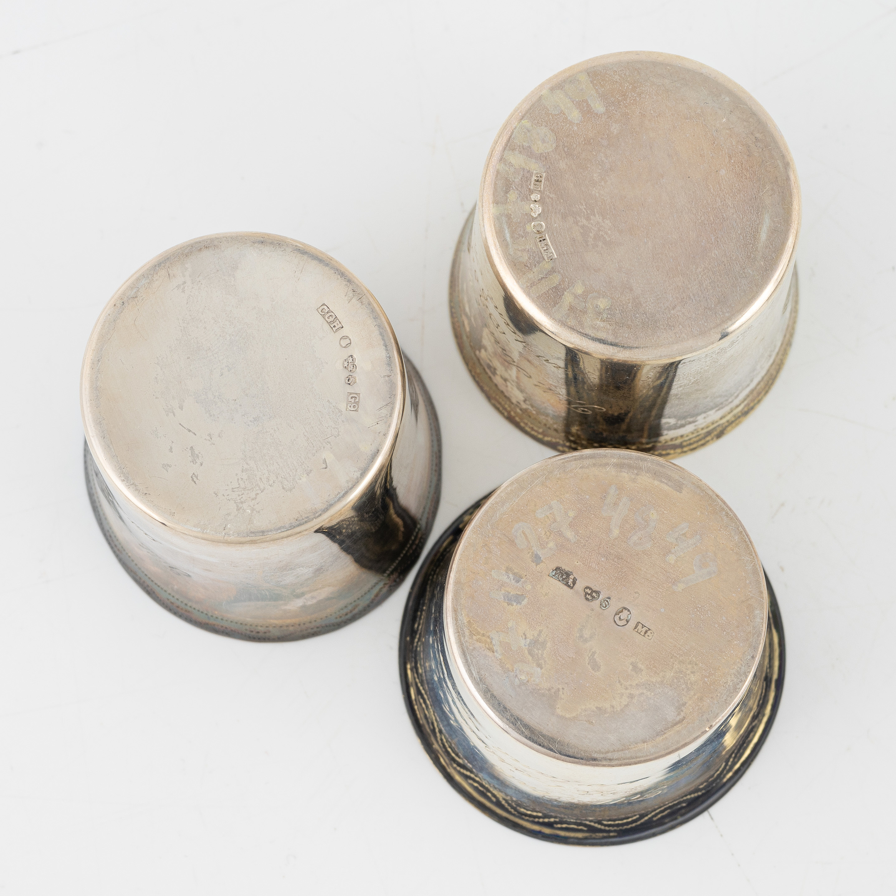 BOÎTE AVEC COUVERCLE - Argent 830 - Angleterre - Première - Catawiki
