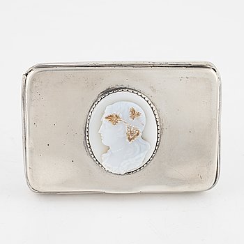 A Swedish Parcel-Gilt Snuff Box with Cameo, mark of Gustaf Grönvall, Stockholm 1856.