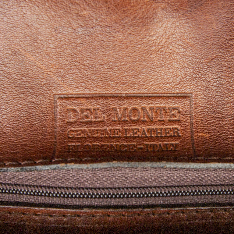 A Morelli leather rugsack.