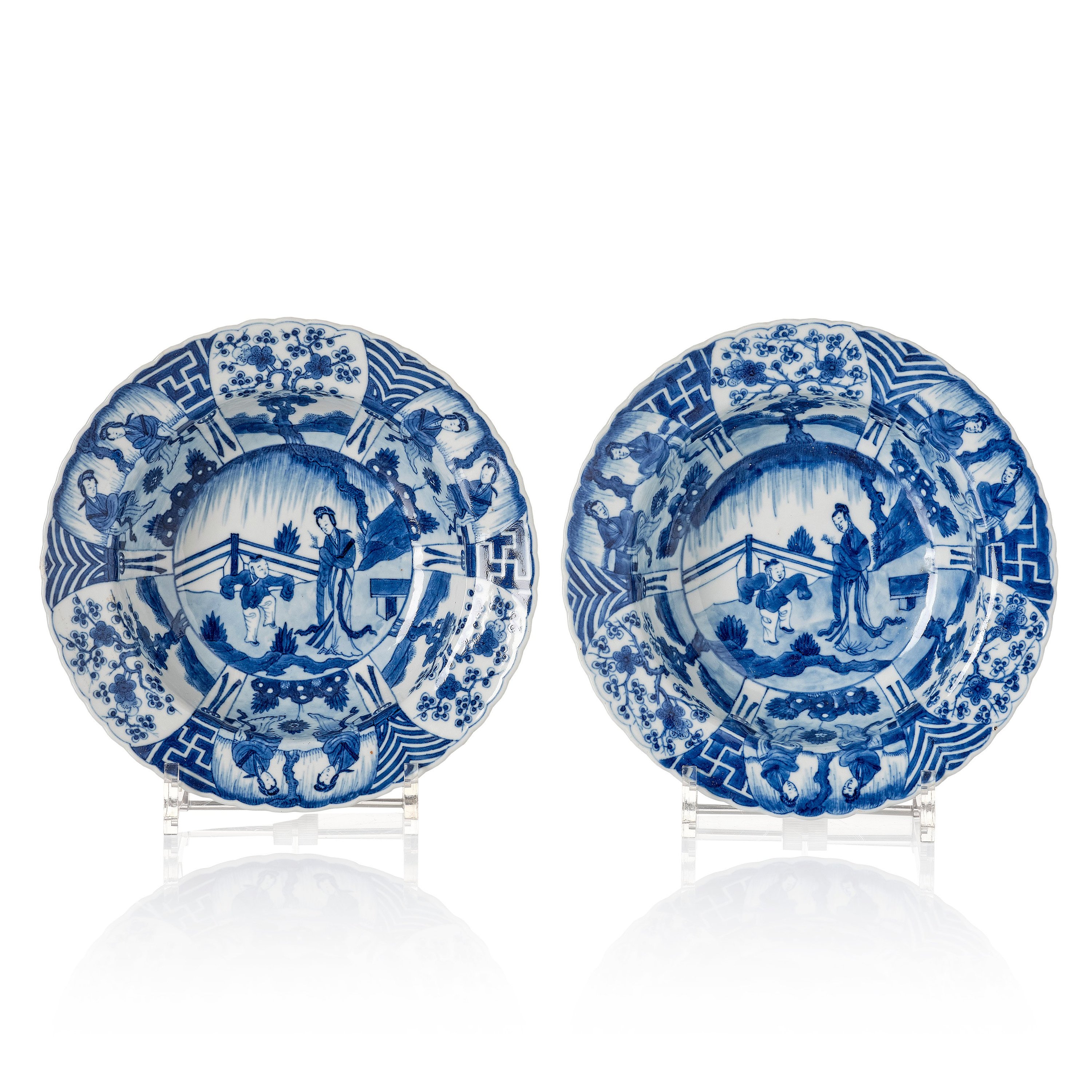 A Pair Of Blue And White Kangxi Style Dishes 19th Century Bukowskis a-pair-of-blue-and-white-kangxi-style-dishes-19th-century-bukowskis