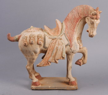 151157. SKULPTUR, lergods, Tang-stil. Kina. 2000-tal.