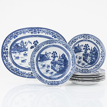 A blue and white part dinner service, Qing dynasty, Qianlong (1736-95).