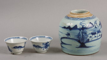 151843. BOJAN samt KOPPAR, ett par, porslin, Kina 1700-1800-tal.