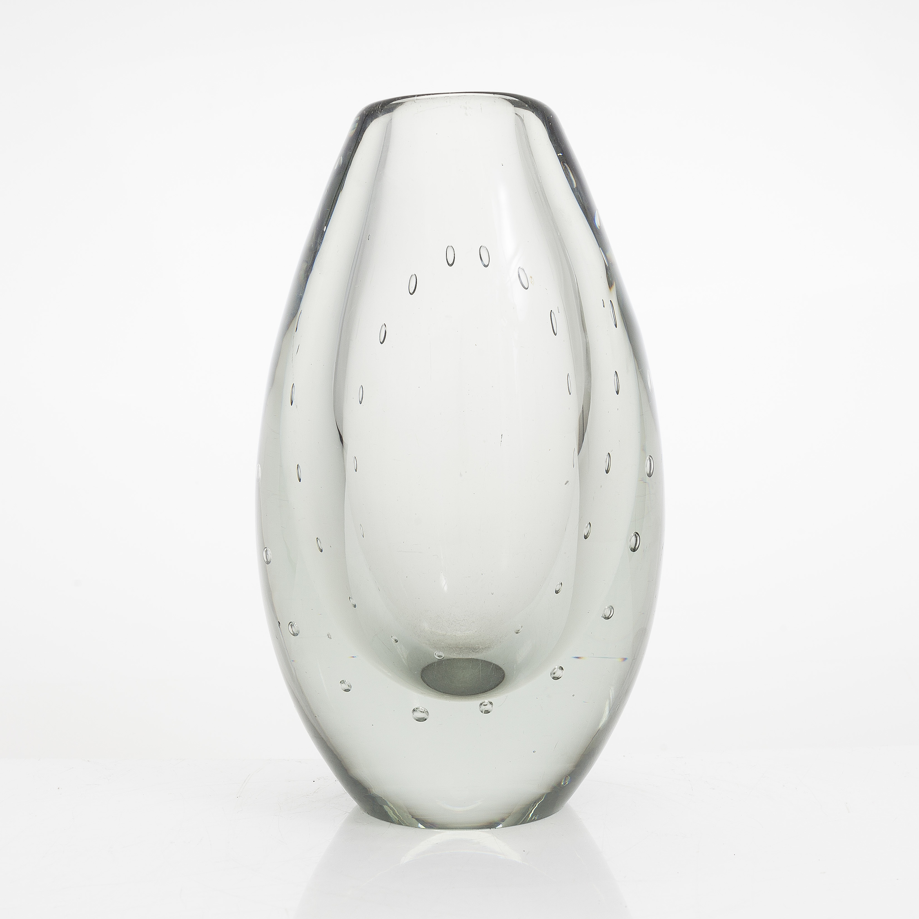 Gunnel Nyman, A 'String of Pearls' vase, signed G. Nyman Nuutajärvi