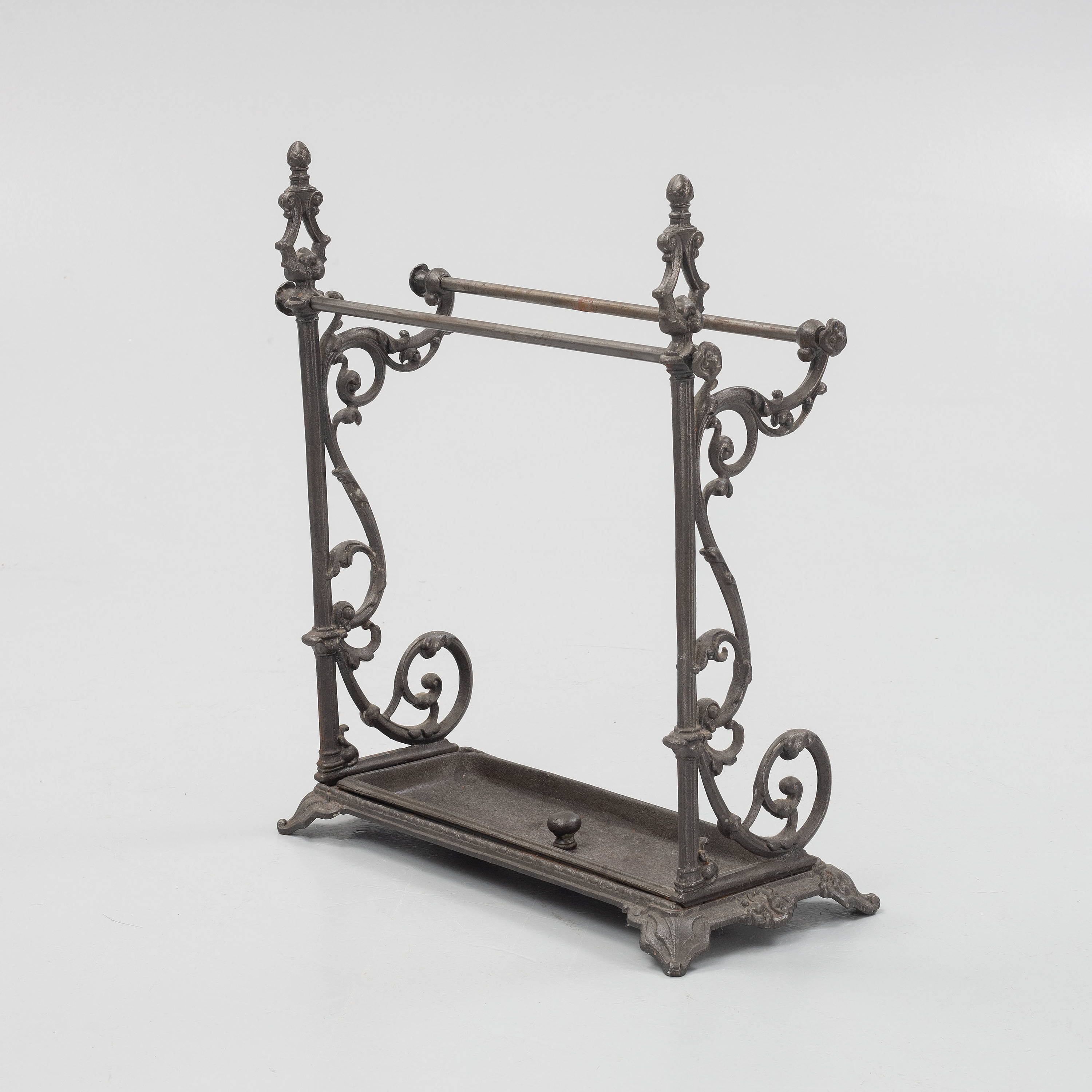 A cast iron umbrella stand, early 20th century. Bukowskis