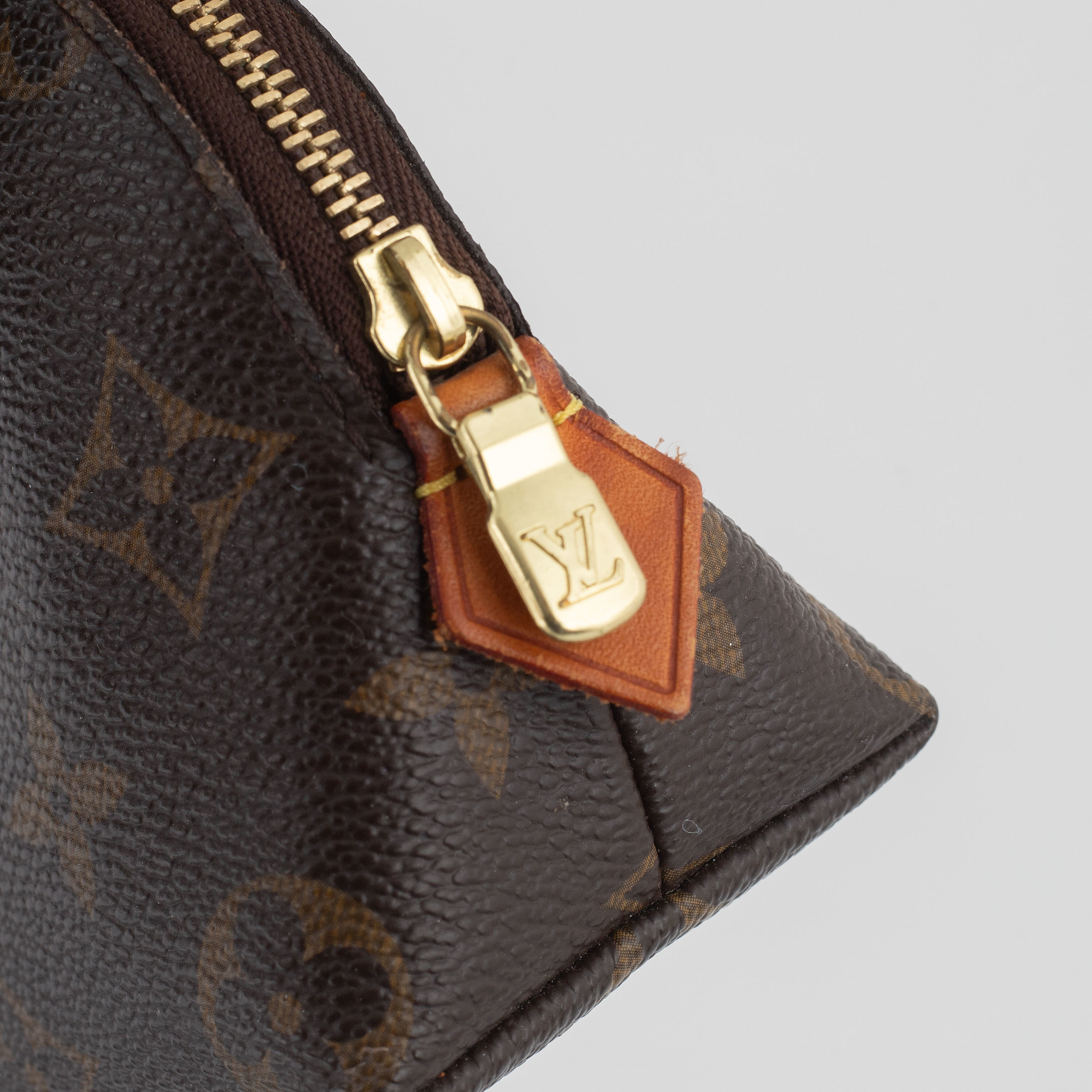 MAKE UP POUCH KING LOUIS
