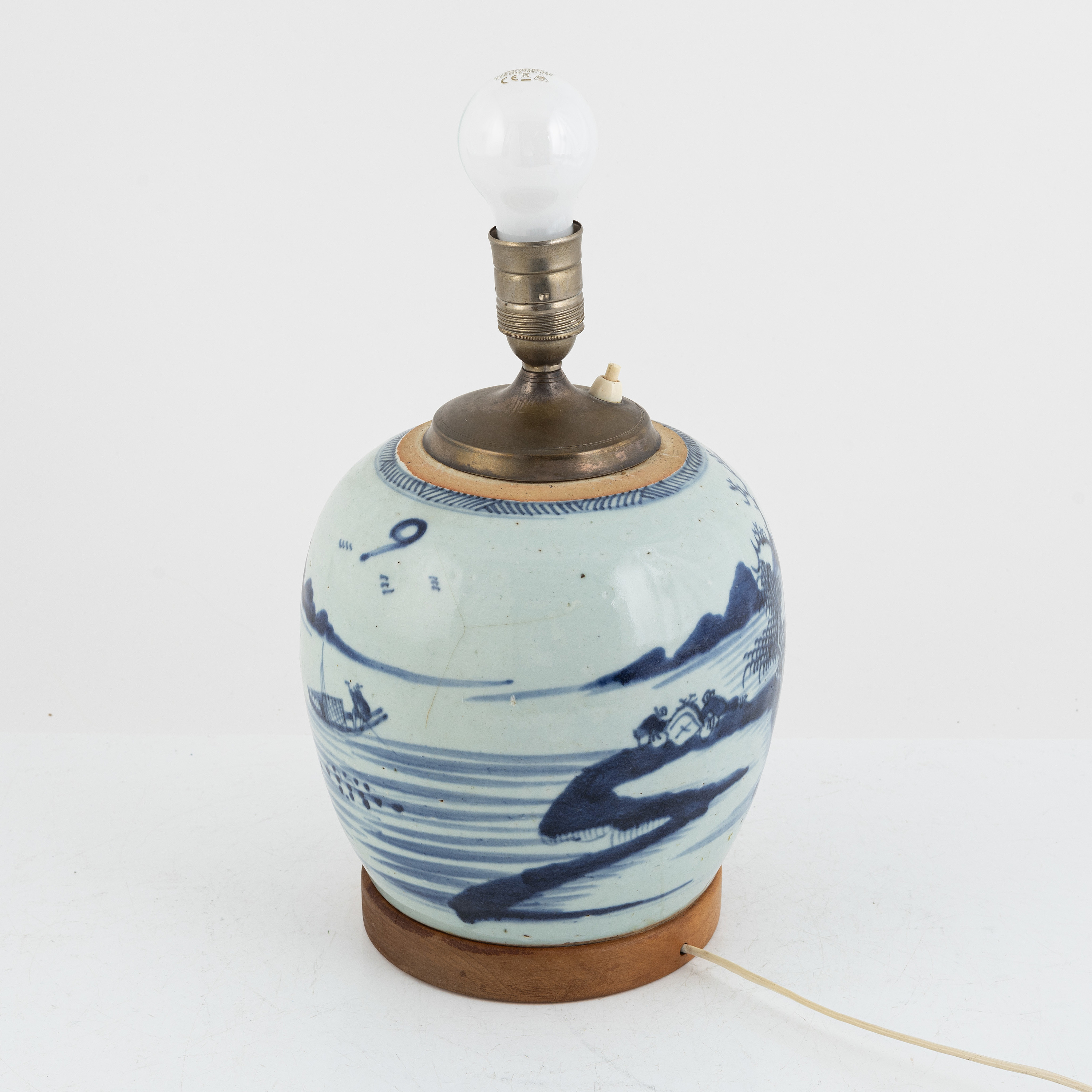 A blue and white Chinese jar / table lamp, Qing dynasty, 19th century