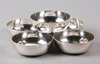 160433. SKÅLAR, 5 st, silver, WA Bolin Stockholm 1951. Tot vikt 475 gram.