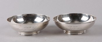 160439. SKÅLAR, 2 st, silver, CG Hallberg Stockholm 1954. Tot vikt 370 gram.